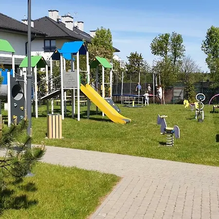 公寓 Rezydencja U Oksany 尤斯托尼莫斯基